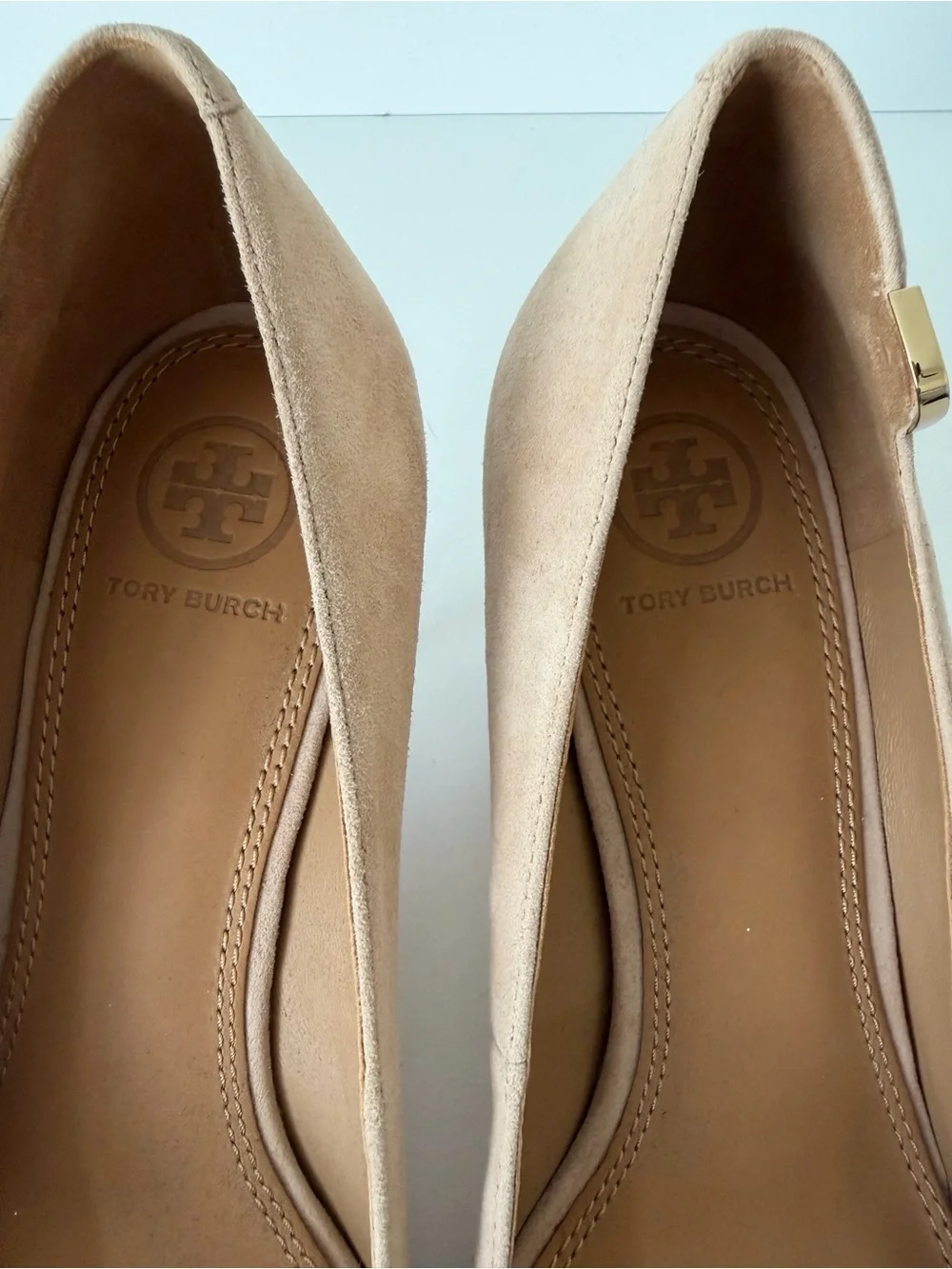Tory Burch Elizabeth Suede Pointed Toe Pumps in Nude/Beige, Size 8.5